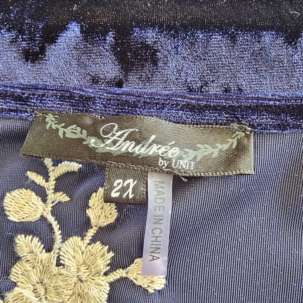 Andrée by Uni 2X Navy Velvet Floral Embroidered Bell Sleeve Boho Party Dress - Picture 7 of 11